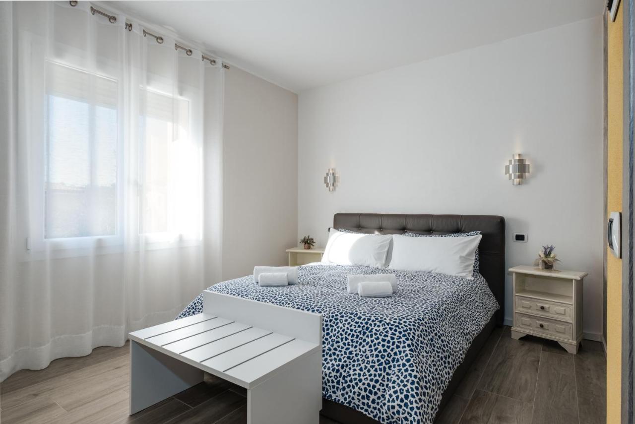 The White Building - Rooms Costermano Exterior foto
